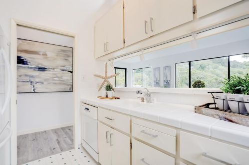 95 Colorados Dr, Millbrae CA  94030-2107 exterior