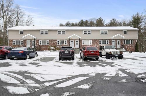 137 Brookdale Rd, Salem NH  03079-4869 exterior