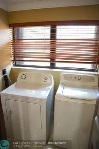 9889 14th Ct, Hollywood FL  33024-4334 exterior