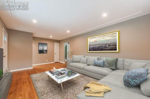 4369 Logan St, Englewood CO  80113-5820 exterior