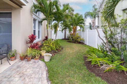 10511 Academic Way, Fort Pierce, FL 34987-2131