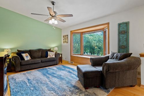 21510 Greenhill Rd, Waukesha, WI 53186-2313