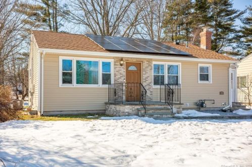 33 Farm Ct, New Britain, CT 06051-3863