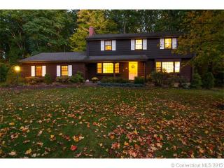 52 Highwood Rd, Farmington, CT 06032-1024