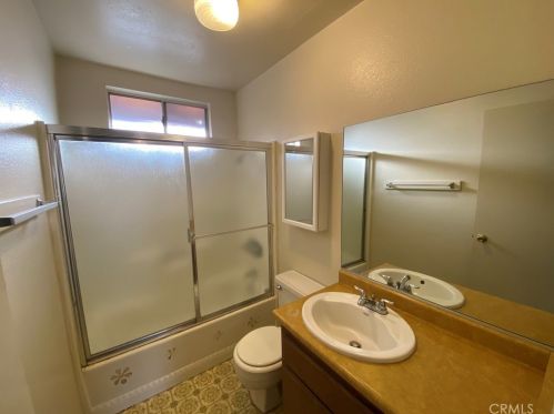 33195 Schaper St, Lake Elsinore CA  92530-6173 exterior