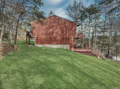 16 James St, Washingtonville NY  10992-1406 exterior