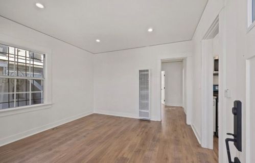 2436 Adriatic Ave, Long Beach CA 90810-3313 exterior