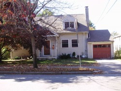 25 Parker St, Newton, MA 02459-2544