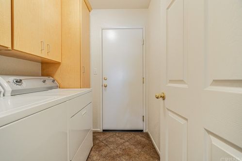 45541 Robinson Dr, Lancaster CA  93535-2263 exterior