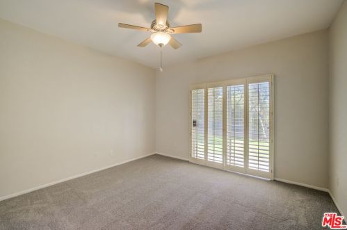 26520 Mistletoe Ct, Santa Clarita CA  91355-3525 exterior