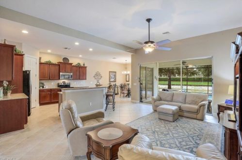 26321 Stonewall Ln, Bonita Springs, FL 34135-5090