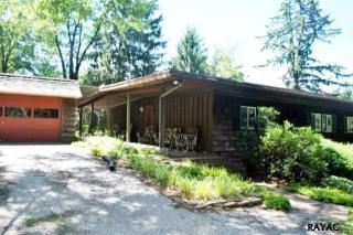 5282 Stone Church Rd, Brodbecks, PA 17329-8910