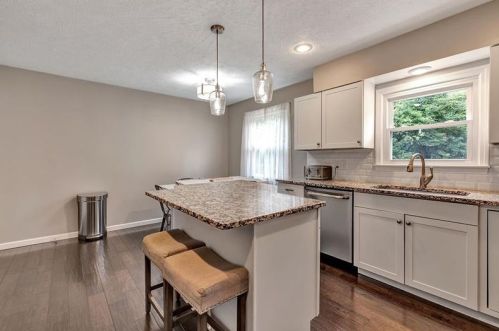 1503 Darlington Rd, Beaver Falls PA  15010-2551 exterior