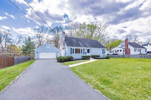 127 Sunset St, Windsor Locks CT  06096-2411 exterior