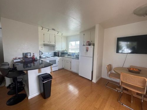 1702 Goodwin St, Seaside CA  93955-4414 exterior