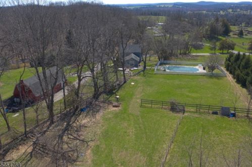 97 Beaver Run Rd, Lafayette, NJ 07848-3112