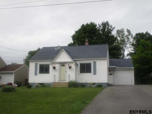 2901 Windermere Rd, Schenectady, NY 12304-3649