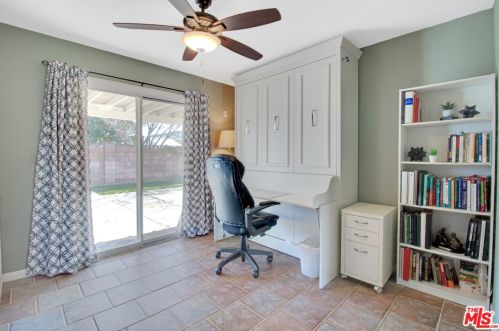 840 Moffatt Cir, Simi Valley CA  93065-5633 exterior