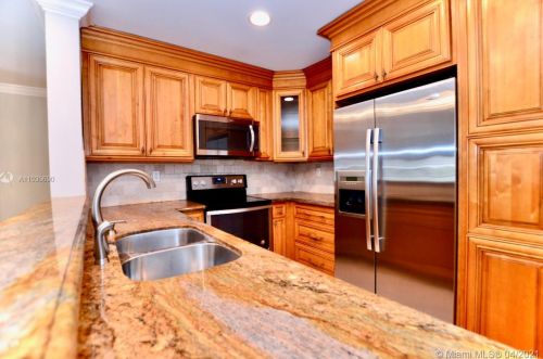 8424 Dundee Ter, Hialeah FL  33016-6428 exterior