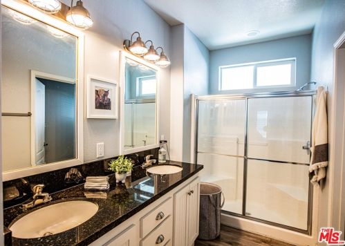 1302 Zuni Ln, Topanga CA  90290-4479 exterior