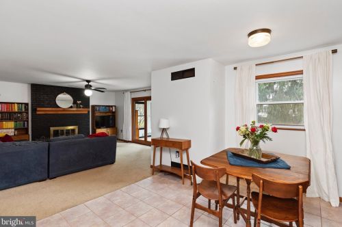 63 Fairway Dr, Camp Hill PA  17011-2065 exterior