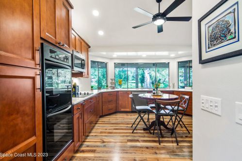 3605 Indian Riv Dr, Cocoa FL 32926-8704 exterior