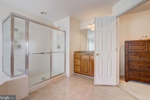 33 Mullen Dr, Erial NJ  08081-1300 exterior