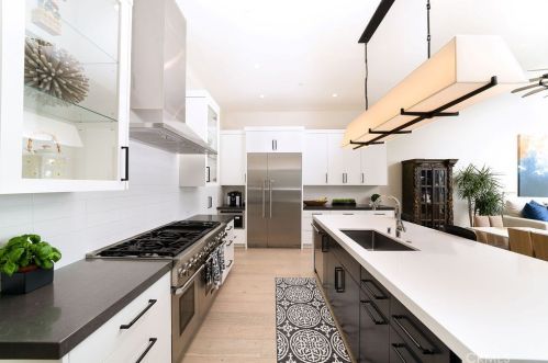 231 Seal Beach Blvd, Seal Beach CA  90740-2633 exterior