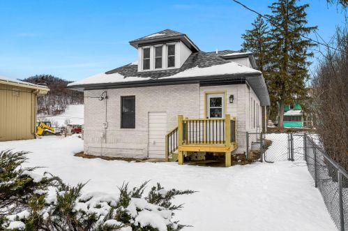 102 Central Ave, Coon Valley WI  54623-8332 exterior