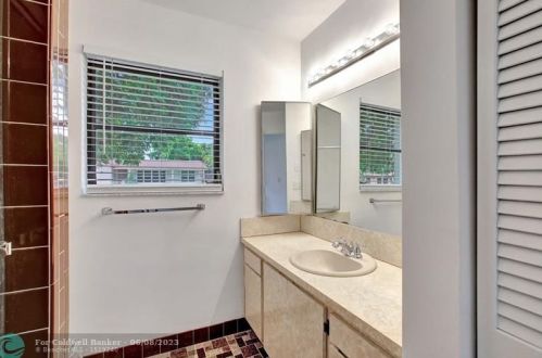 11940 19 St, Hollywood FL 33025-5613 exterior