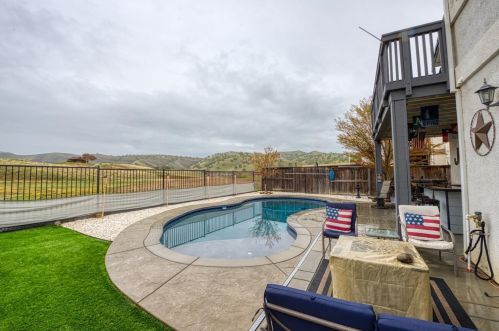20608 Sarazen Pl, Grayson CA  exterior