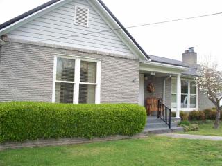 518 Justus St, Newport, TN 37821-5163