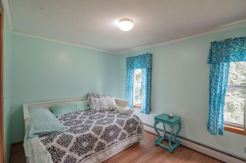 23 Smith Corner Rd, Newton NH  03858-4008 exterior