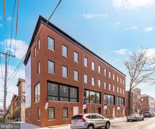2463 Coral St, Philadelphia, PA 19125-1624