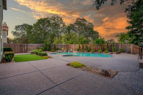 111 Burrill Dr, Folsom CA  95630-2270 exterior