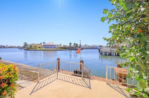 1458 Firwood Ct, Marco Island, FL 34145-3857