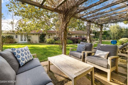 1430 Greenworth Pl, Santa Barbara CA exterior