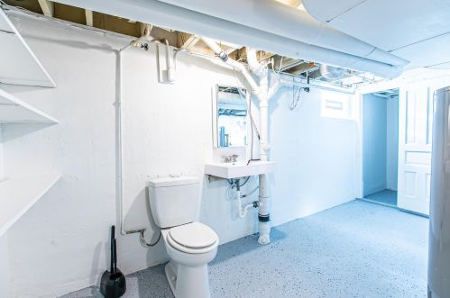 4302 5 Ave, Kenosha WI 53140-2915 exterior