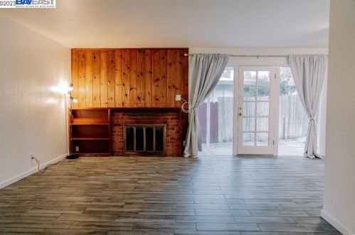 233 Monte Vista Ave, Vacaville CA  95688-3842 exterior