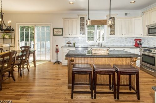 3 Shirewood Dr, Scotch Plains NJ 07076-2513 exterior