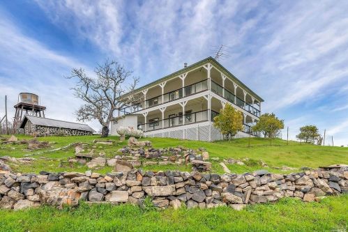 2151 Schultz Rd, Santa Rosa CA  95452-9073 exterior