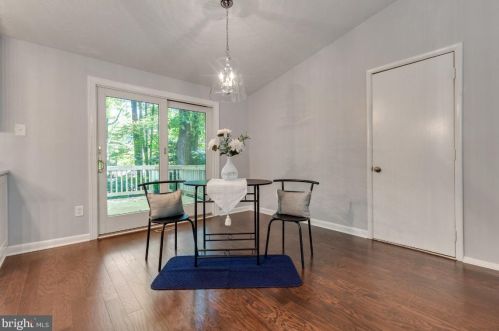 8467 Falling Leaf Rd, Springfield VA  22153-2503 exterior
