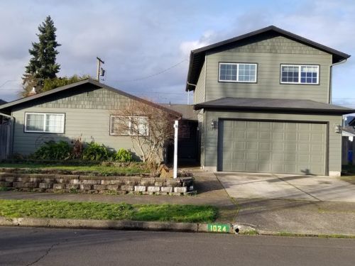 1024 Pleasant St, Springfield OR  97477-3155 exterior