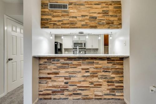 4613 Country Creek Dr, Dallas, TX 75236-1207