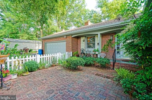 126 Lakeside Dr, Laurel DE  19956-1144 exterior