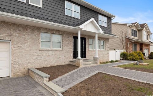 1833 Plymouth Rd, North Wantagh, NY 11793-3636