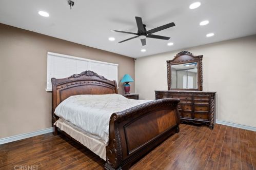 27025 Las Mananitas Dr, Santa Clarita CA  91354-2205 exterior