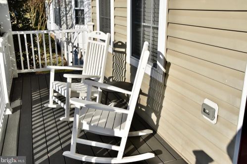 12435 Iona Sound Dr, Bristow, VA 20136-3030