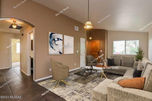 9589 Vendela St, Tucson, AZ 85748-8184