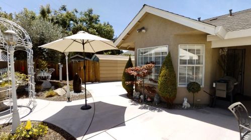 3960 Michelle Lynn Ct, Turlock CA  95382-8518 exterior